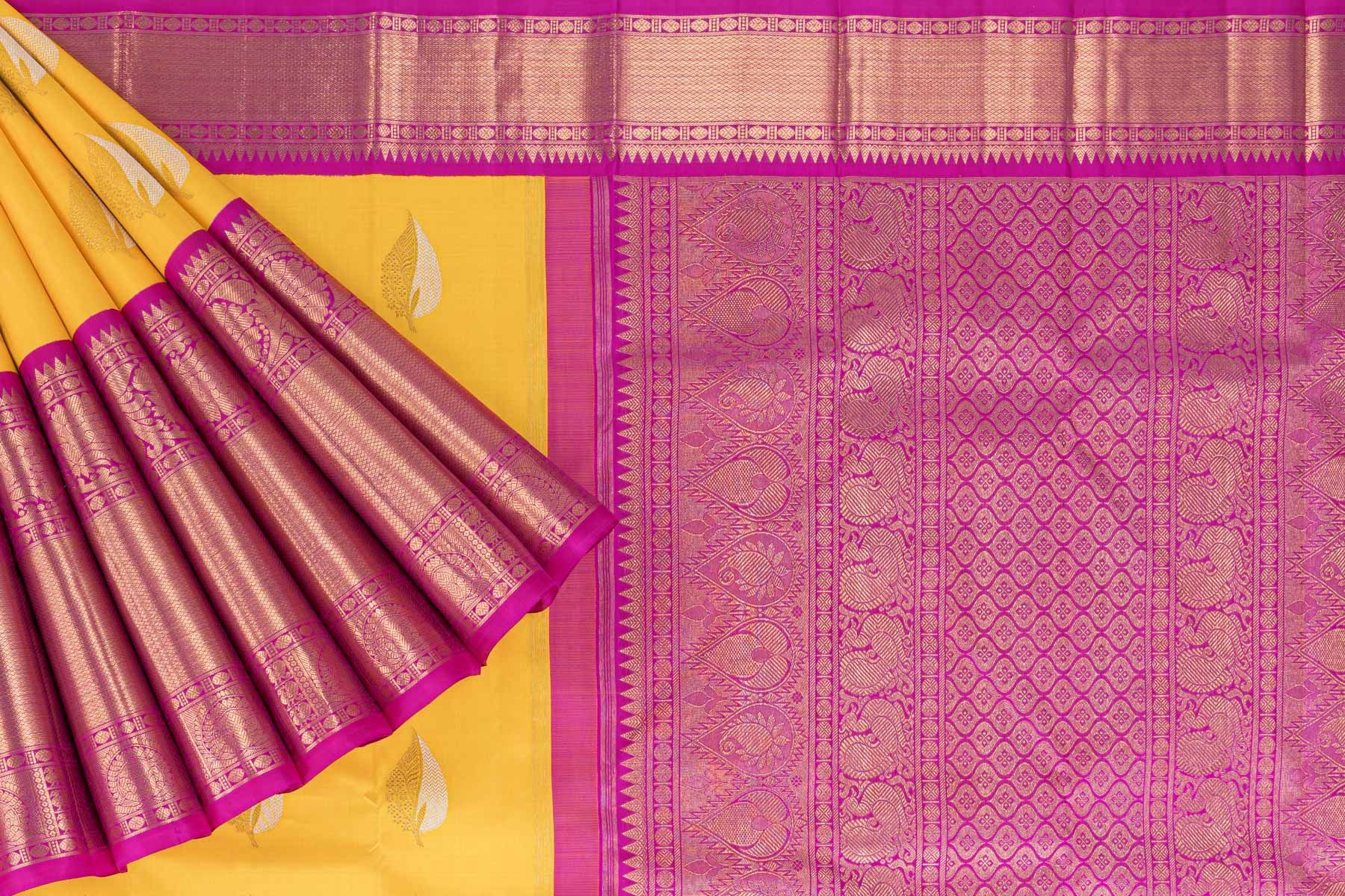 Introducing our exclusive Pure Khadi Pattu Saree, a masterpiece from  Gayatri Reddy that epitomizes traditional and wedding wear. Crafted ... |  Instagram